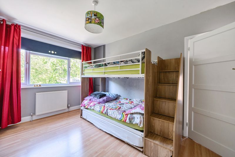 Second bedroom- click for photo gallery